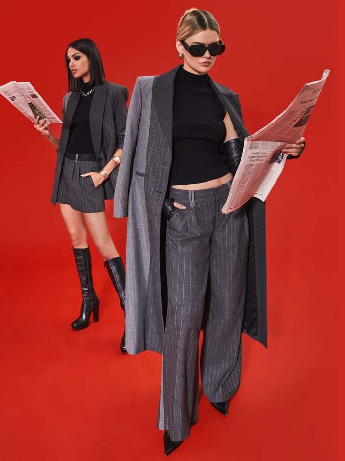 ERIC LOW RISE TROUSER - CHARCOAL PINSTRIPE image 6 - Alice And Olivia