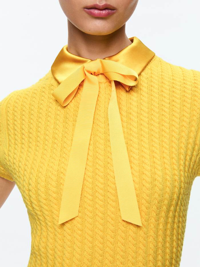ABBOTT SHORT SLEEVE PULLOVER WITH WOVEN COLLAR - MUSTARD SEED image 3 - Alice And Olivia