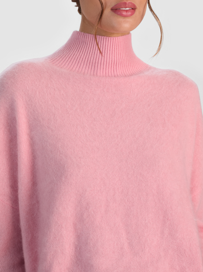 BARBRA TURTLENECK - ROSE TEA image 3 - Alice And Olivia