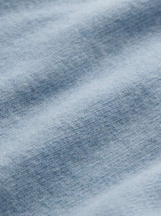 CAROLINA BLUE-WILLIAMS CASHMERE PULLOVER