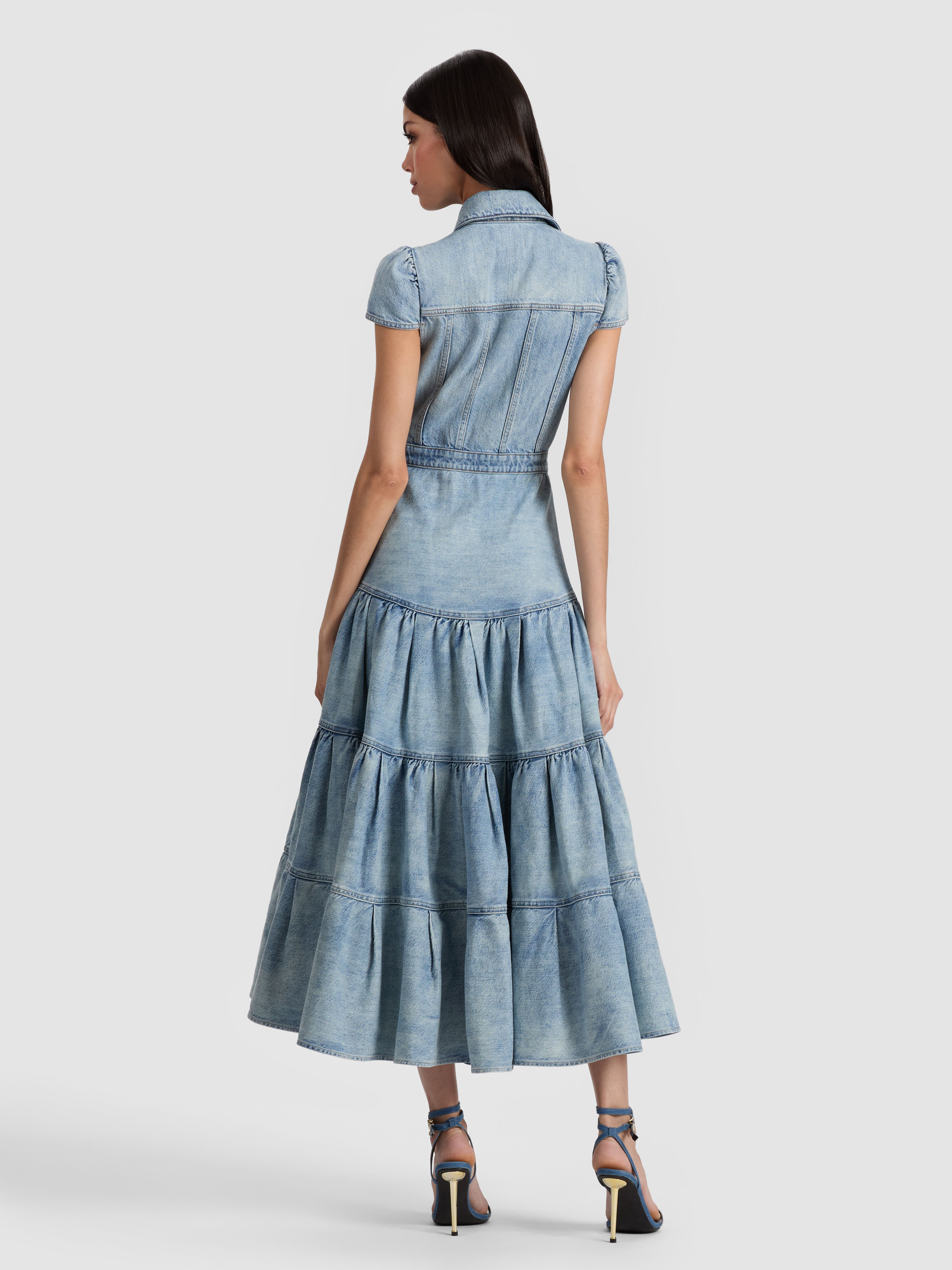 ALICE+OLIVIA ♥ Jem Denim Tiered Mini Dress /追跡付 alice + olivia Women's Jem Denim Tiered Mini Dress, Light