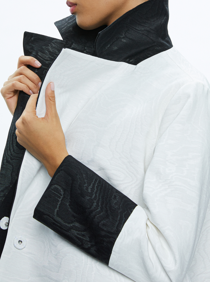 PAOLA SWING COAT WITH BORDER DETAIL - OFF WHITE/BLACK image 3 - Alice And Olivia