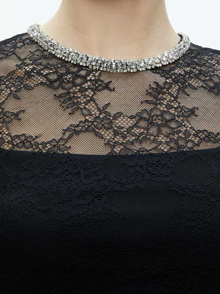 VANITA EMBELLISHED NECK LACE CROP TOP - BLACK image 3 - Alice And Olivia