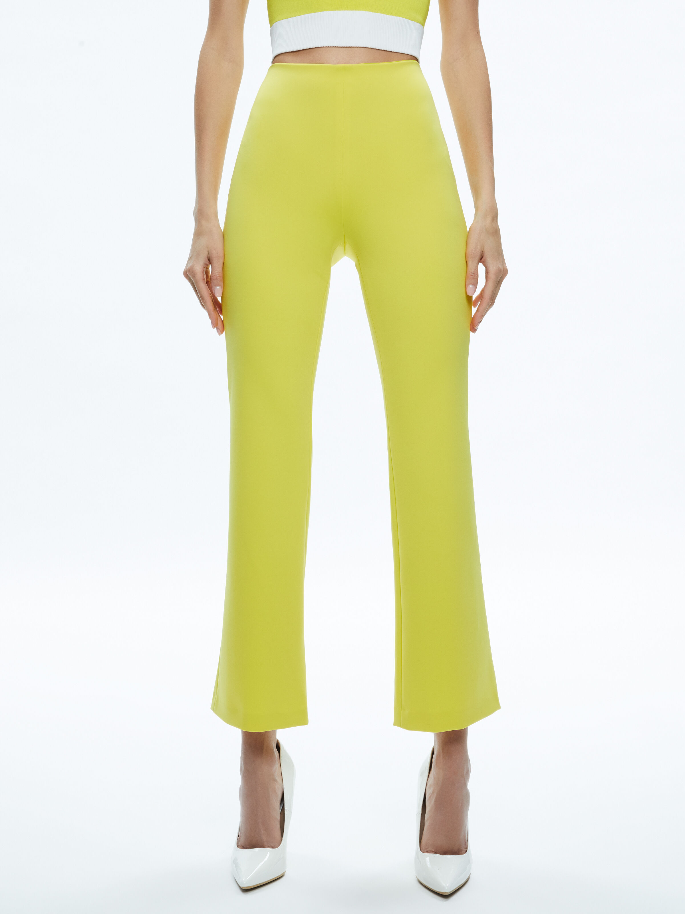 RMP MID RISE BACK-ZIP BOOTCUT ANKLE PANT in HAPPY YELLOW | ALICE +