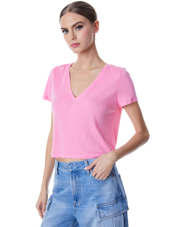 CINDY CLASSIC CROPPED V-NECK TEE - PRIMROSE - Alice And Olivia