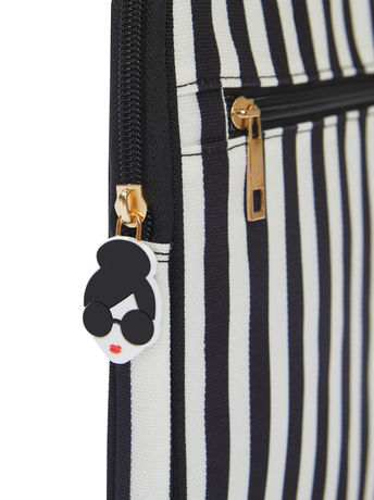 POSITANO STRIPE SM BLACK-A+O X FABFITFUN LAPTOP SLEEVE