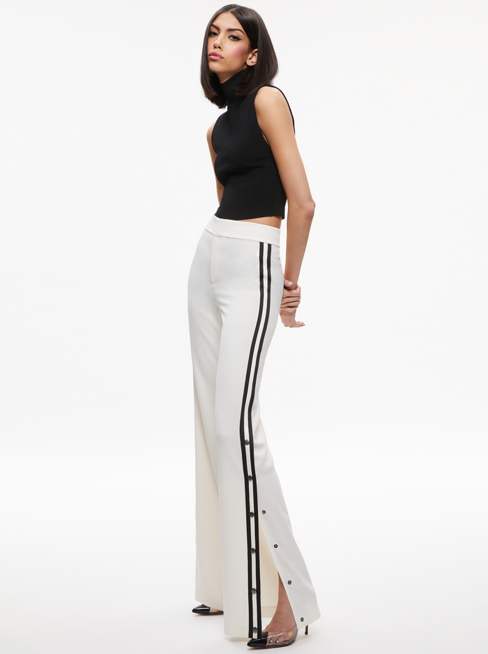 JC SIDE SNAP WIDE LEG PANT - ECRU/BLACK image 2 - Alice And Olivia