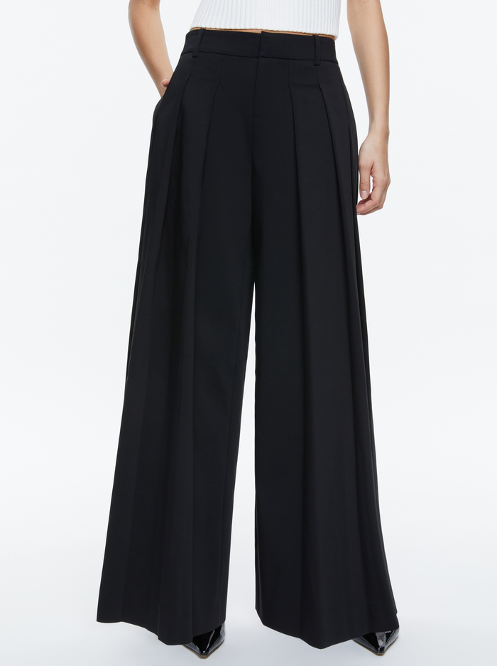 BLAIRE WIDE LEG PLEATED PANT - BLACK - Alice And Olivia