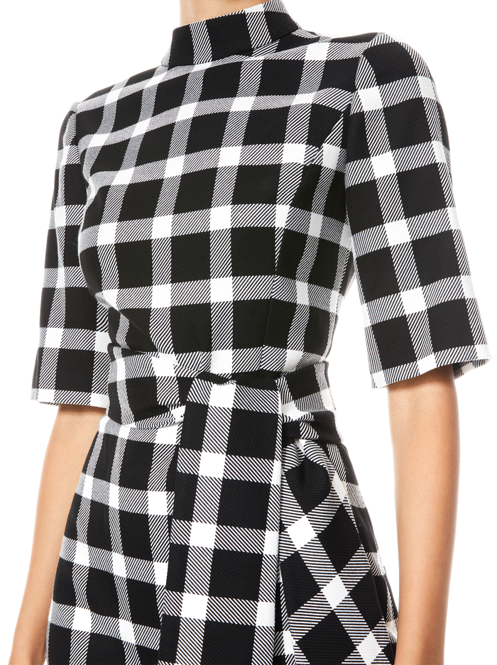 VIRGIL BELTED  MOCK NECK MINI DRESS - BLACK/WHITE image 2 - Alice And Olivia