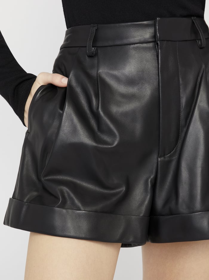 CONRY LEATHER PLEATED SHORTS - BLACK image 3 - Alice And Olivia