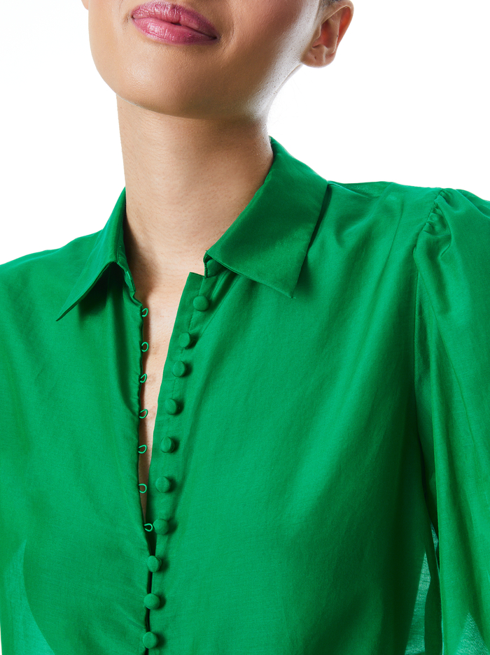 JOEY BUTTON FRONT BLOUSE - DARK EMERALD image 3 - Alice And Olivia