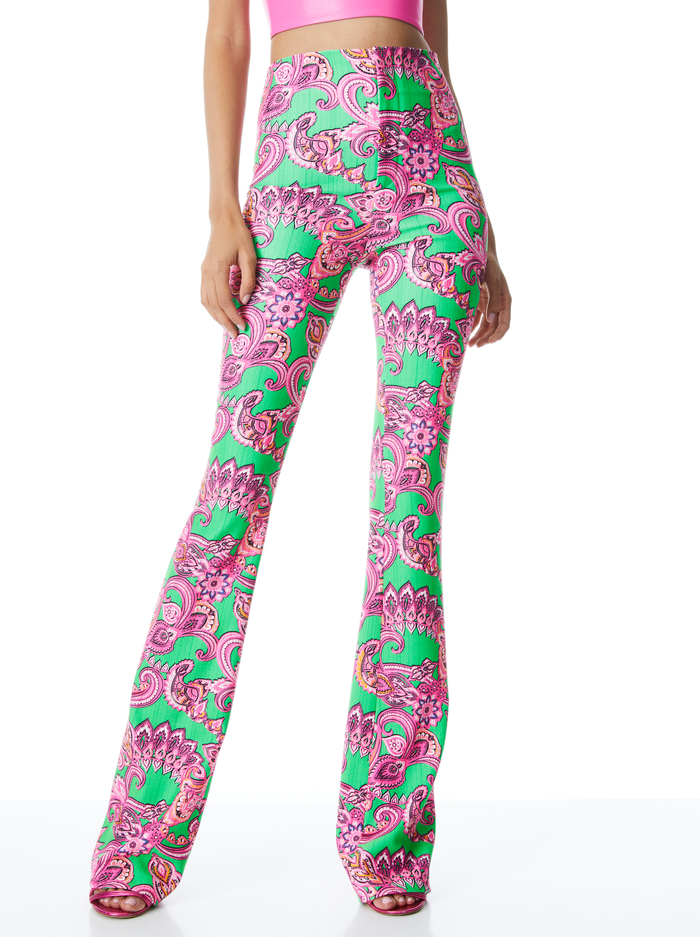 TEENY FLARE PANT - SPRING PAISLEY GARDEN GREEN - Alice And Olivia