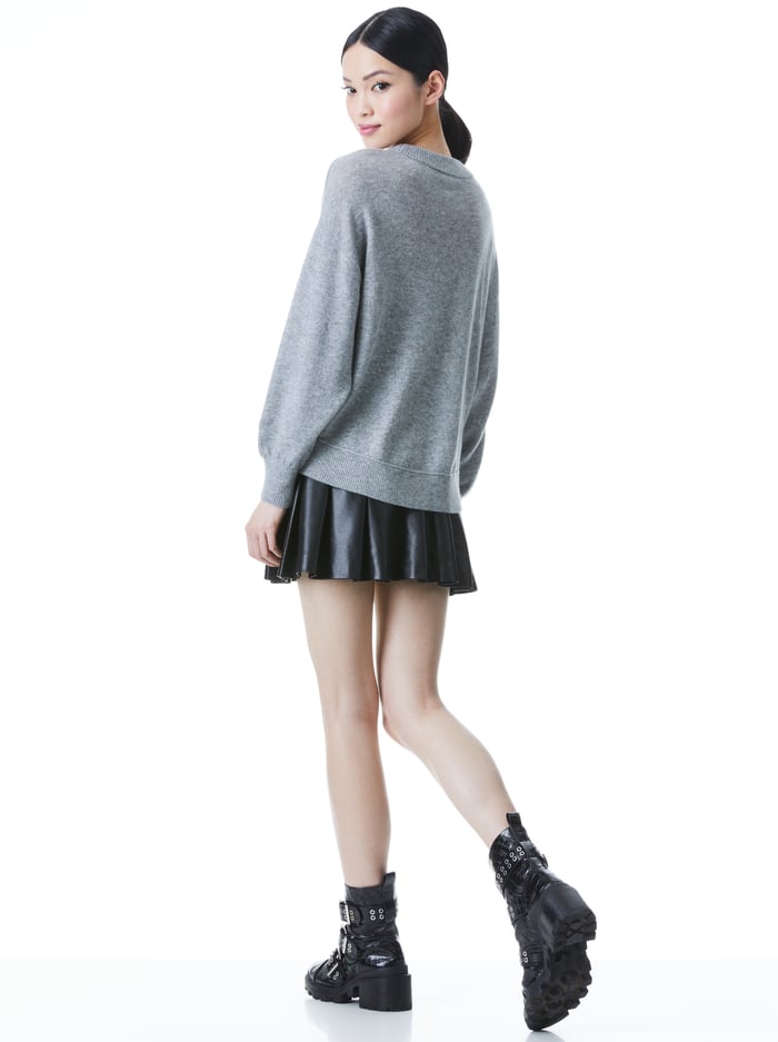 DENVER ROUND HEM SWEATER - MEDIUM HEATHER GREY image 1 - Alice And Olivia