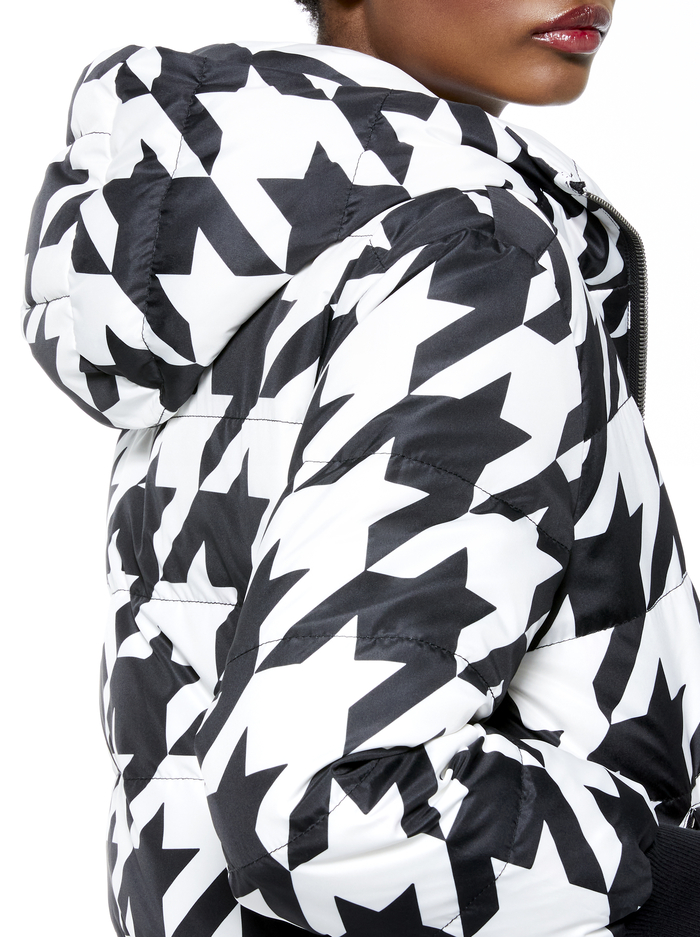 DURHAM REVERSIBLE PUFFER - HOUNDSTOOTH/COMBO image 2 - Alice And Olivia