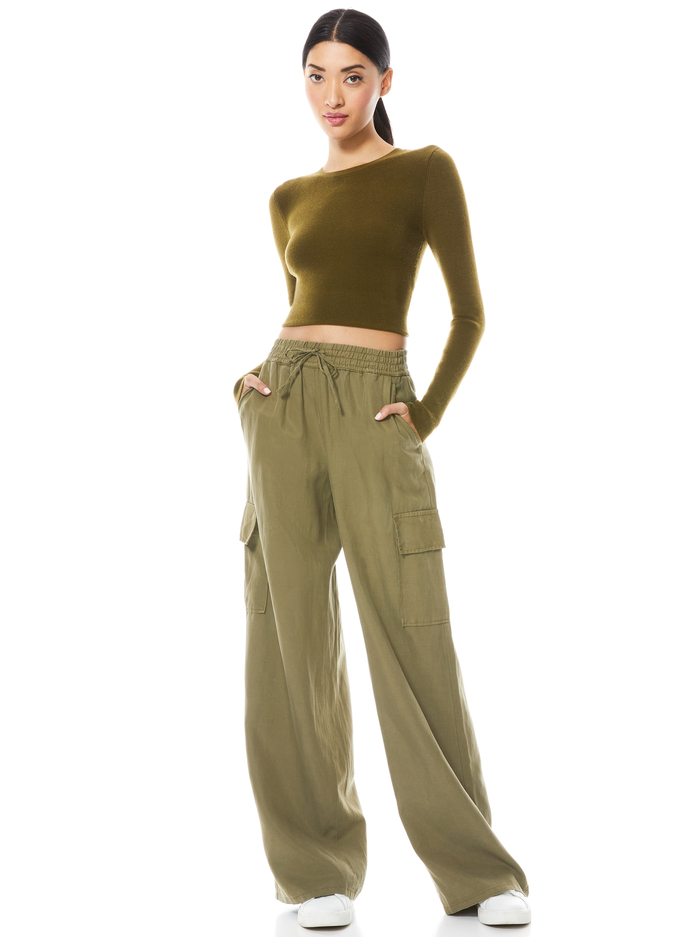 ELDA HIGH WAIST FLARE CARGO PANT - OLIVE image 4 - Alice And Olivia