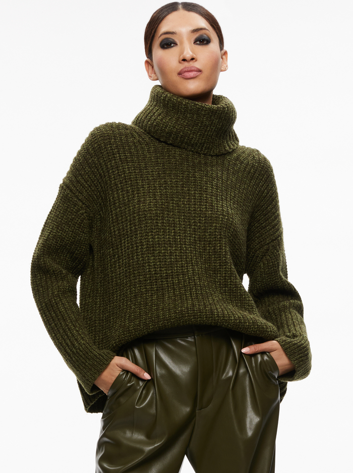 VERE DETACHABLE TURTLENECK SWEATER - OLIVE - Alice And Olivia