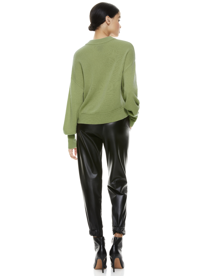 DENVER ROUND HEM SWEATER - SAGE image 2 - Alice And Olivia