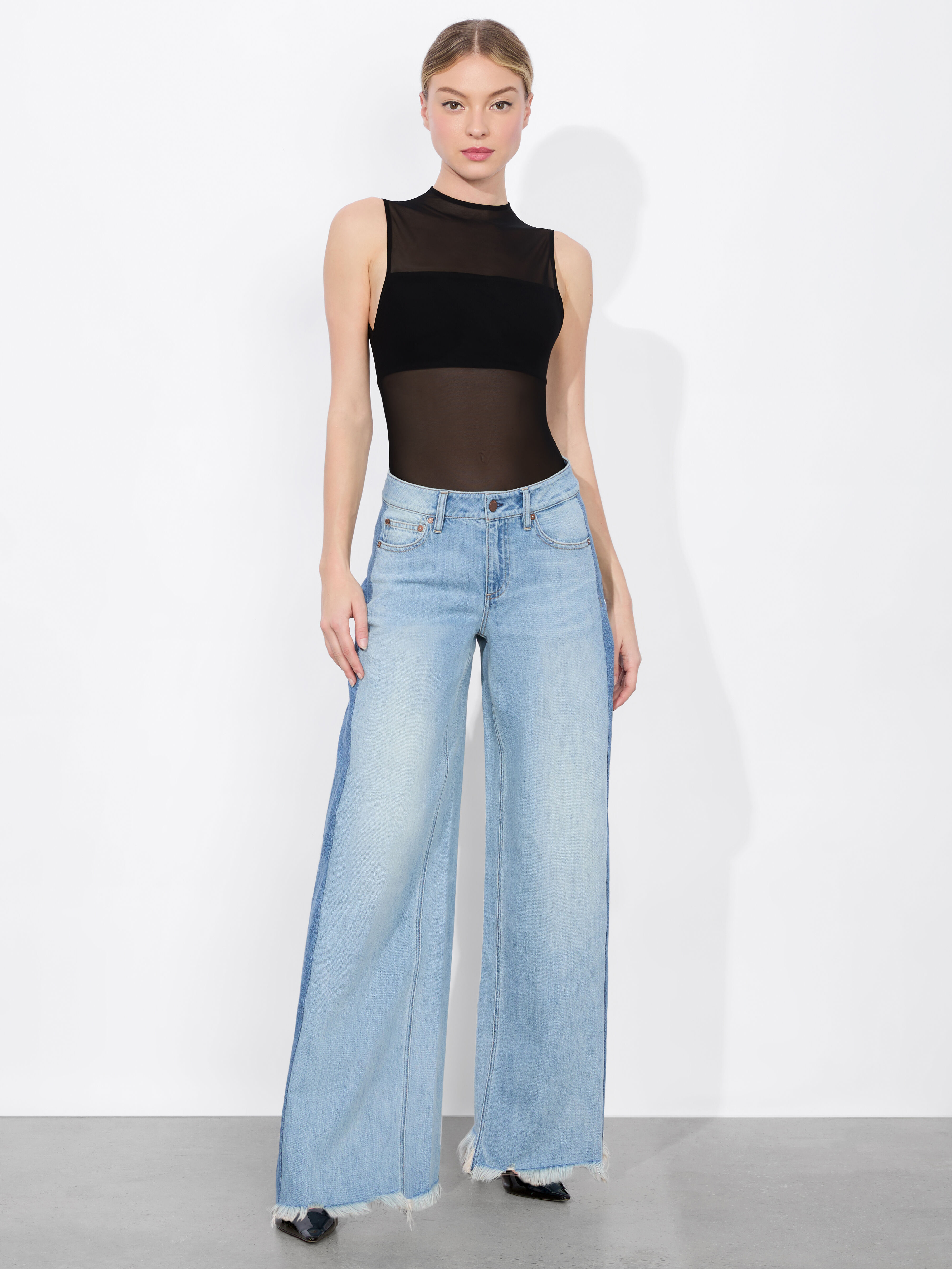 Stu Baggy Jean In Gemma Light Blue | Alice + Olivia