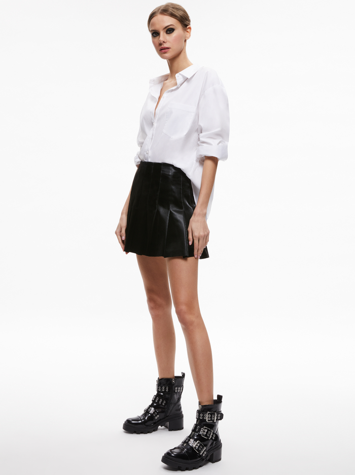 CARTER VEGAN MINI SKIRT - BLACK image 4 - Alice And Olivia