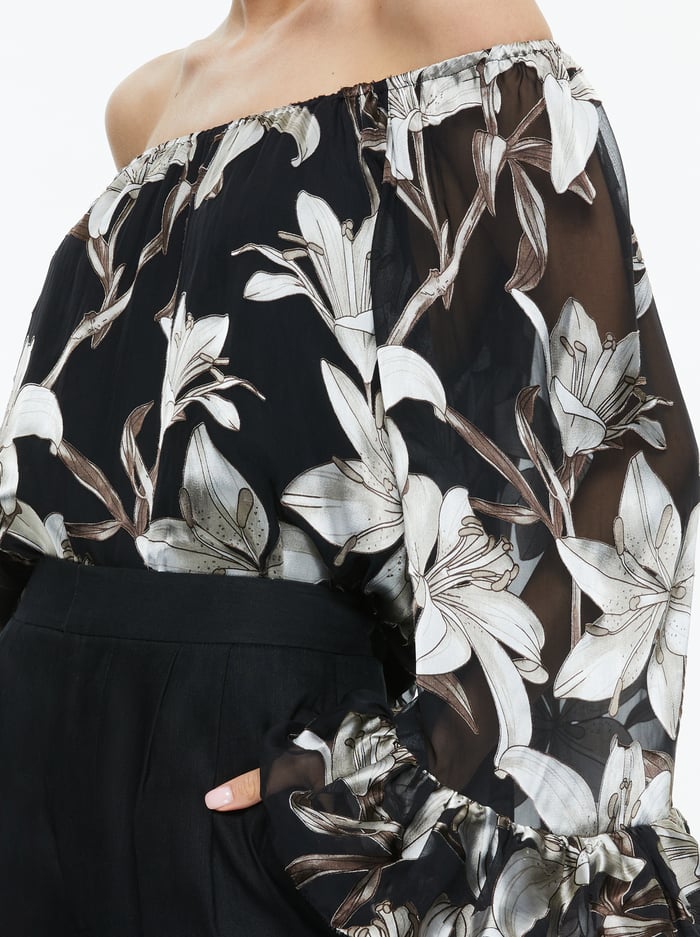ARDELIA OFF THE SHOULDER TOP - STARGAZER BLACK LG image 4 - Alice And Olivia