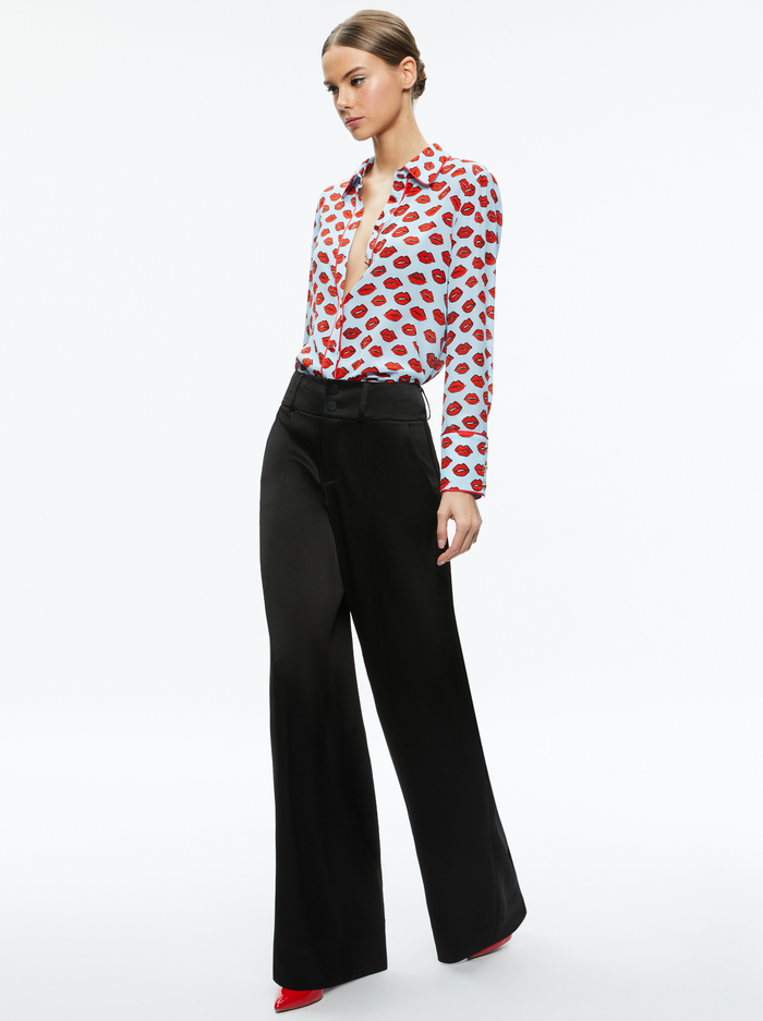 WILLA PLACKET TOP WITH PIPING - KISS KISS BLUE image 4 - Alice And Olivia