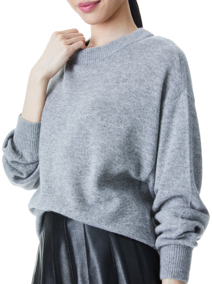 DENVER ROUND HEM SWEATER - MEDIUM HEATHER GREY image 3 - Alice And Olivia