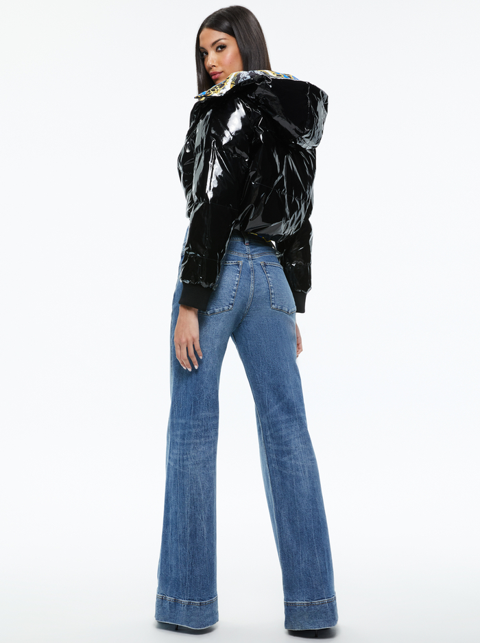 ROBENA REVERSIBLE CROPPED PUFFER JACKET - REGAL ROMANCE SAPPHIRE image 5 - Alice And Olivia