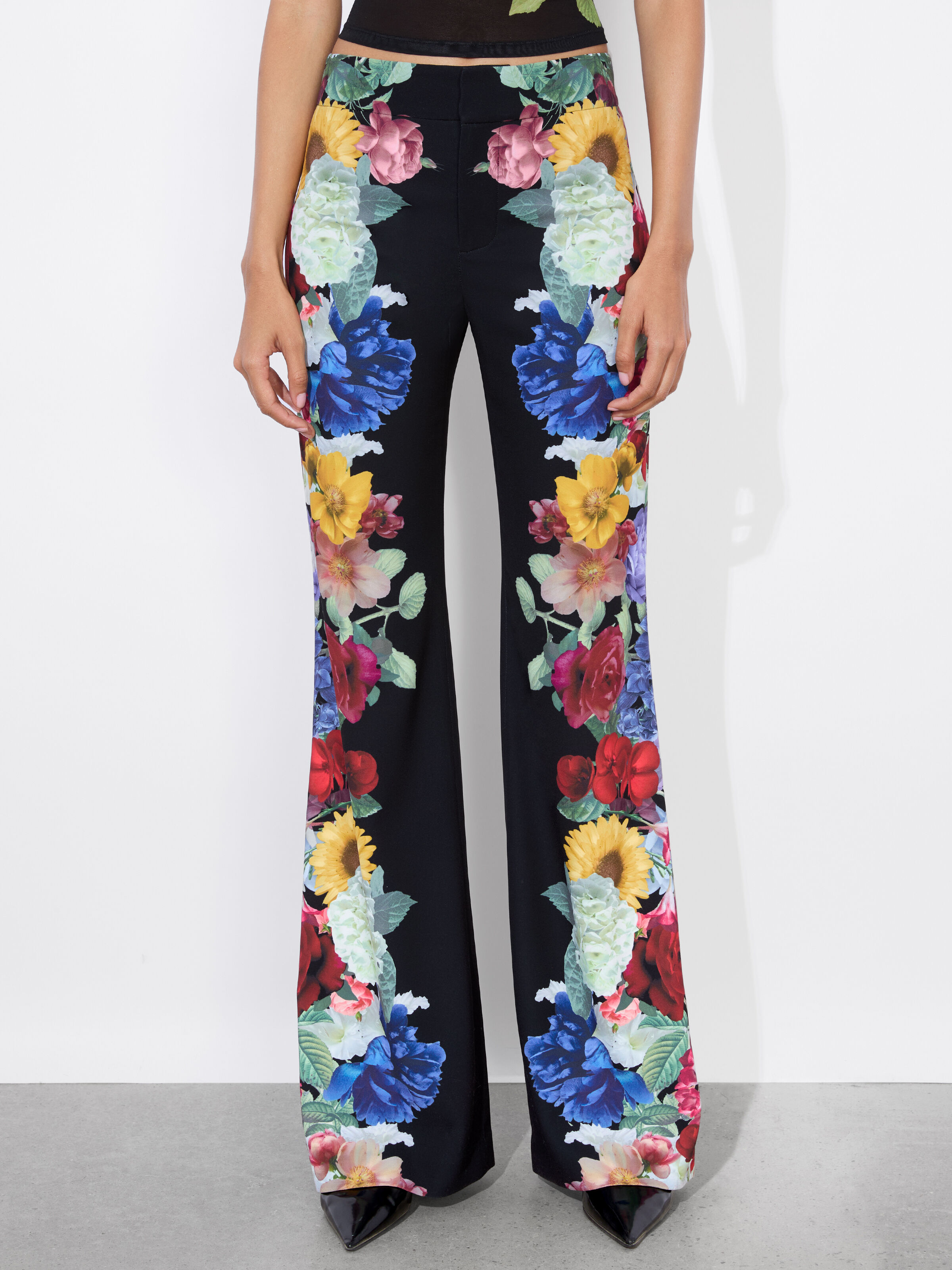 Andrew Pant In Garden Brunch Black | Alice + Olivia