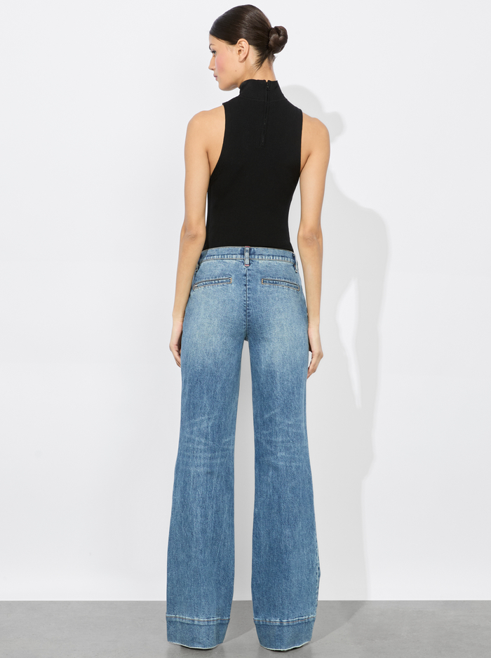 REMI BOOTCUT JEAN - LIANA VINTAGE BLUE image 2 - Alice And Olivia