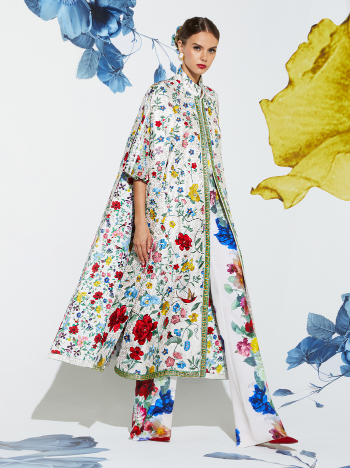 SOILA MAXI CAPE - DOLLHOUSE image 7 - Alice And Olivia