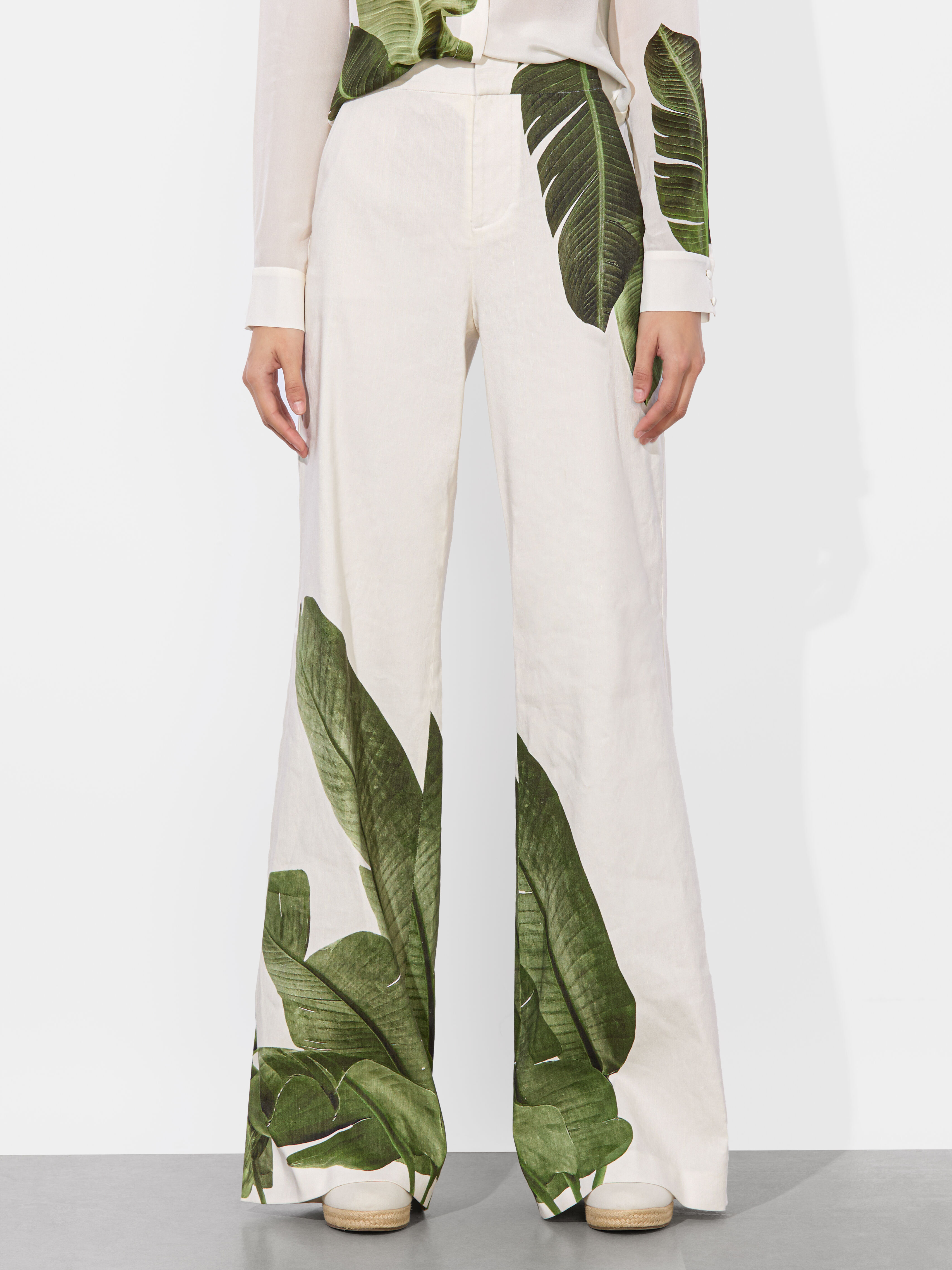 Modern Designer Women's Clothing & Accessories | Alice + Olivia