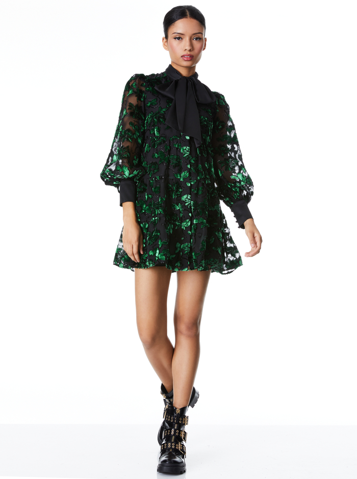 ROWEN BOW NECK BLOUSON SLEEVE TIERED DRESS - BLACK/EMERALD - Alice And Olivia