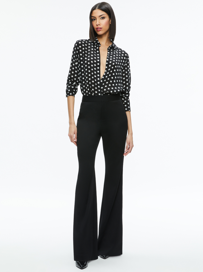WILLA SILK BLOUSE - FANTASY DOT BLACK SM image 4 - Alice And Olivia