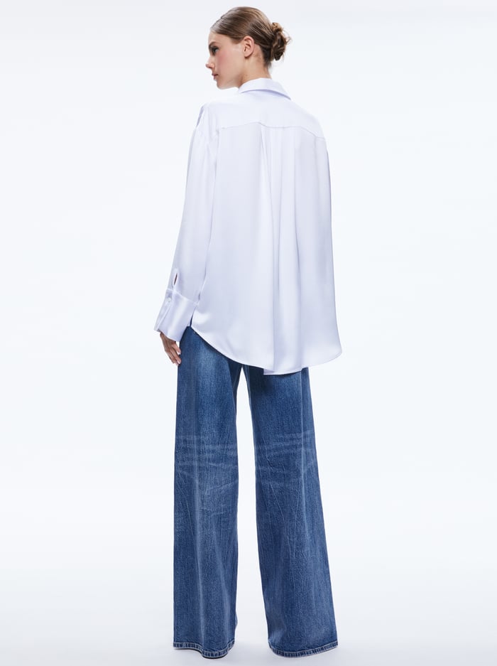 FINELY OVERSIZED BUTTON DOWN SHIRT - WHITE image 1 - Alice And Olivia