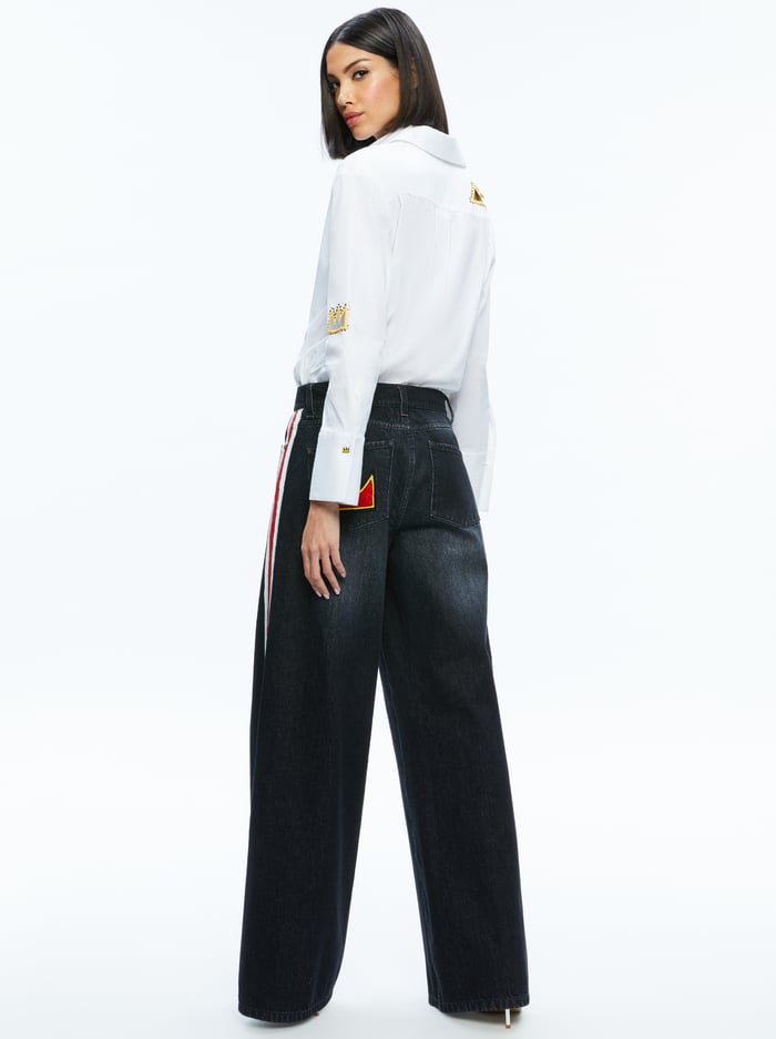A+O X BASQUIAT FINELY EMBELLISHED BUTTON DOWN - OFF WHITE MULTI image 1 - Alice And Olivia