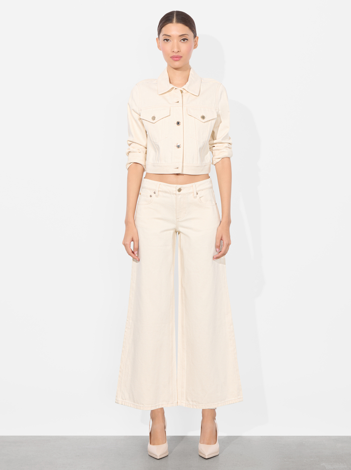 AMAZING ANKLE JEAN - NATURAL image 4 - Alice And Olivia