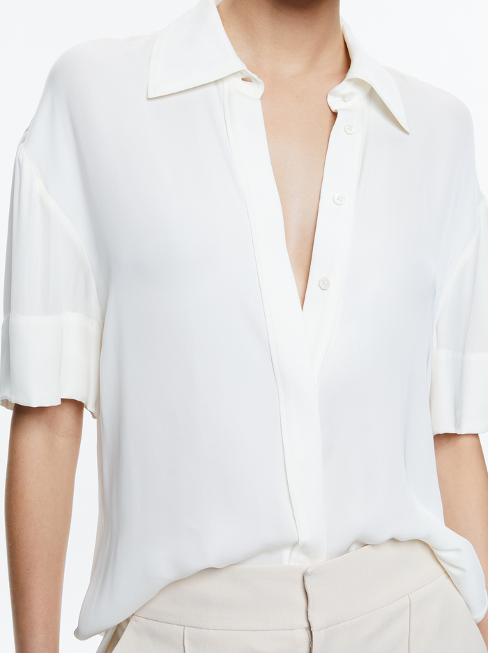 BRADY OVERSIZED BUTTON DOWN - OFF WHITE image 3 - ALICE + OLIVIA