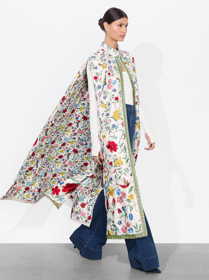 SOILA MAXI CAPE - DOLLHOUSE image 5 - Alice And Olivia