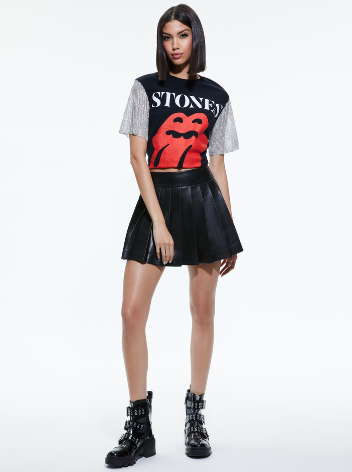 TARI CHAINMAIL SLEEVE TEE - BLACK/MULTI image 4 - Alice And Olivia