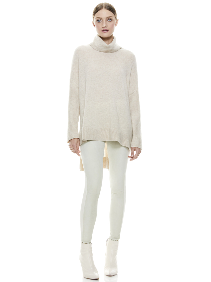 SAWYER PULLOVER + MADDOX LEGGING -