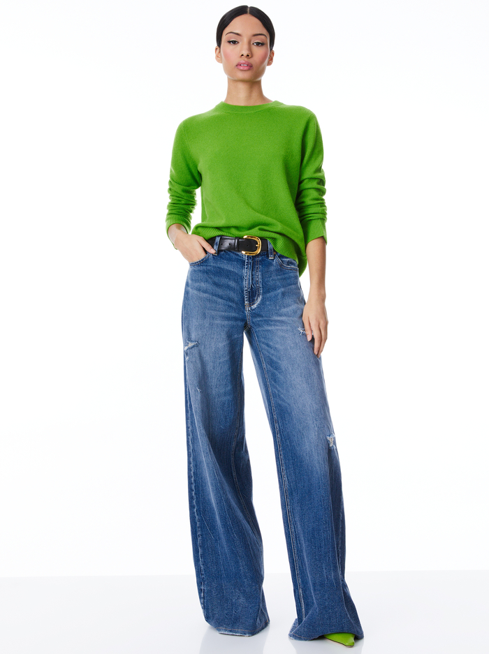 KRAVIT CREWNECK SWEATER - PARROT image 2 - Alice And Olivia