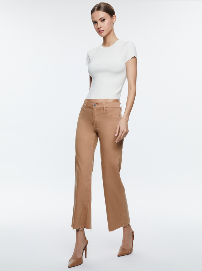ROXIE LOW RISE STRAIGHT FLARE CROPPED JEAN - CAMEL image 4 - Alice And Olivia