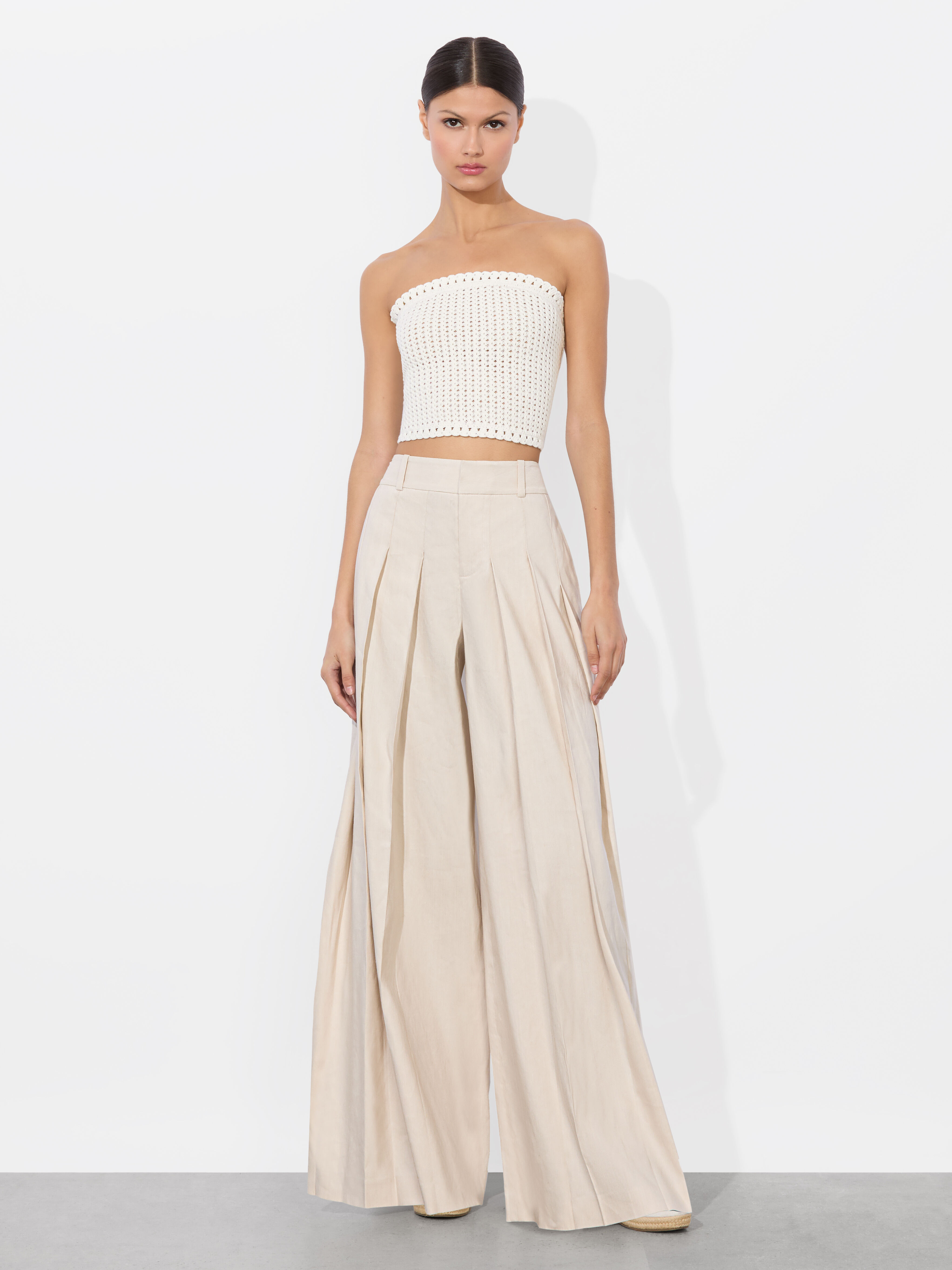 Kylin Grommet Mini Dress In Soft White | Alice + Olivia