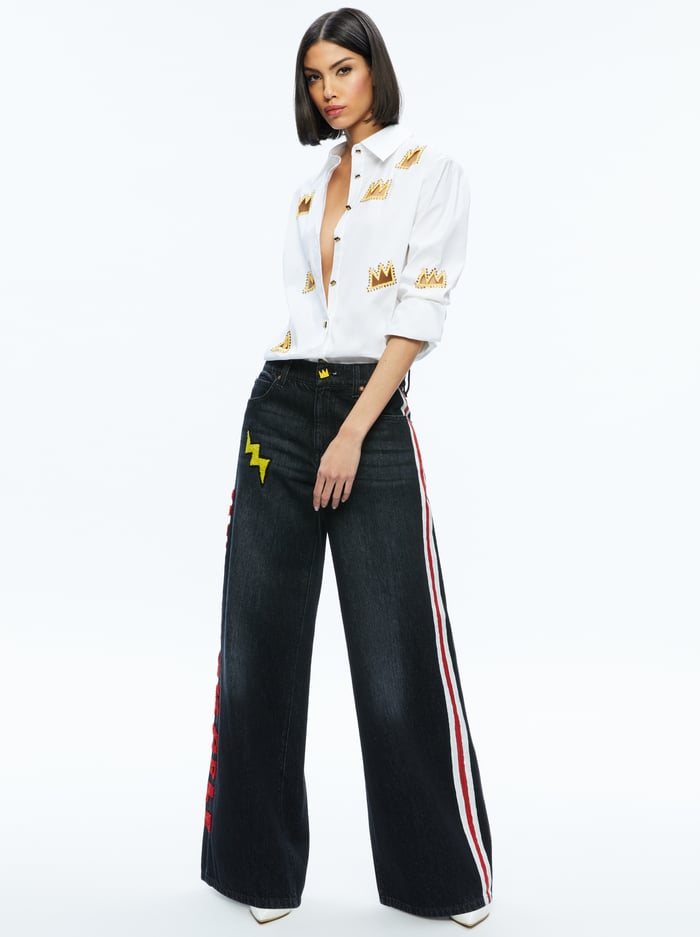 A+O X BASQUIAT FINELY EMBELLISHED BUTTON DOWN - OFF WHITE MULTI image 4 - Alice And Olivia