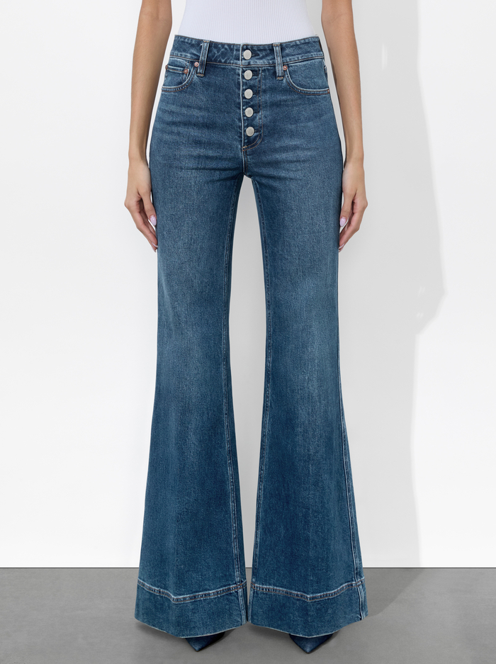 MISSA EXPOSED BUTTON JEAN - LOLA BLUE - Alice And Olivia