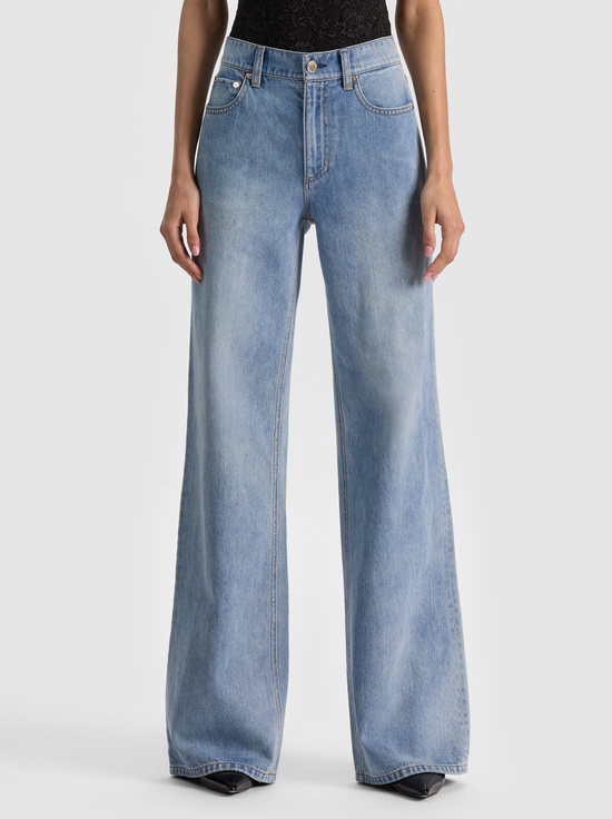 ERIKA WASH-CHIC JEAN