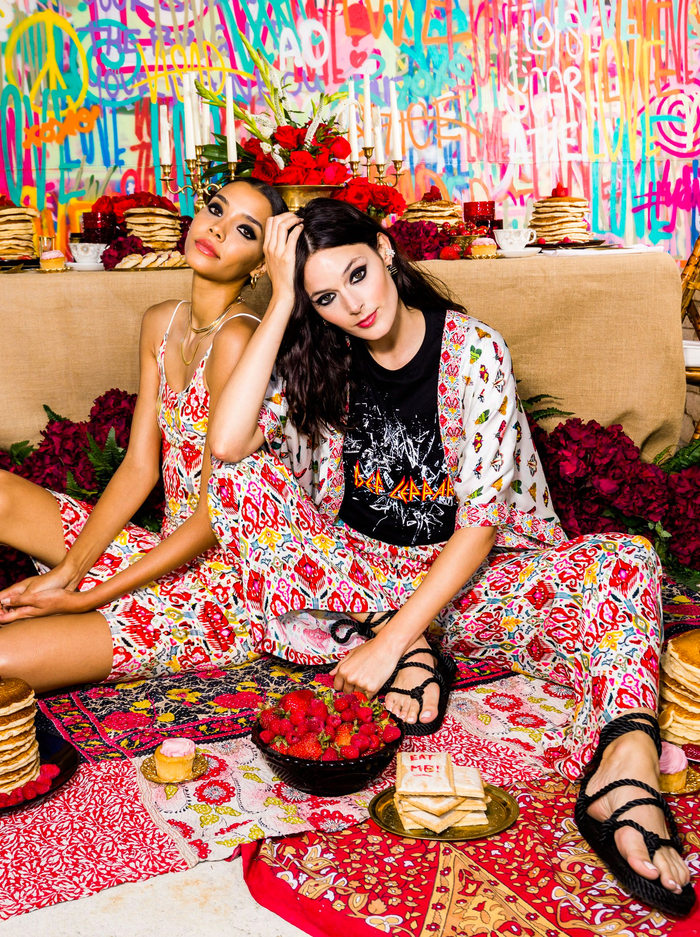 TRACY REVERSIBLE COCOON KIMONO - VINTAGE MARKET LG image 8 - Alice And Olivia