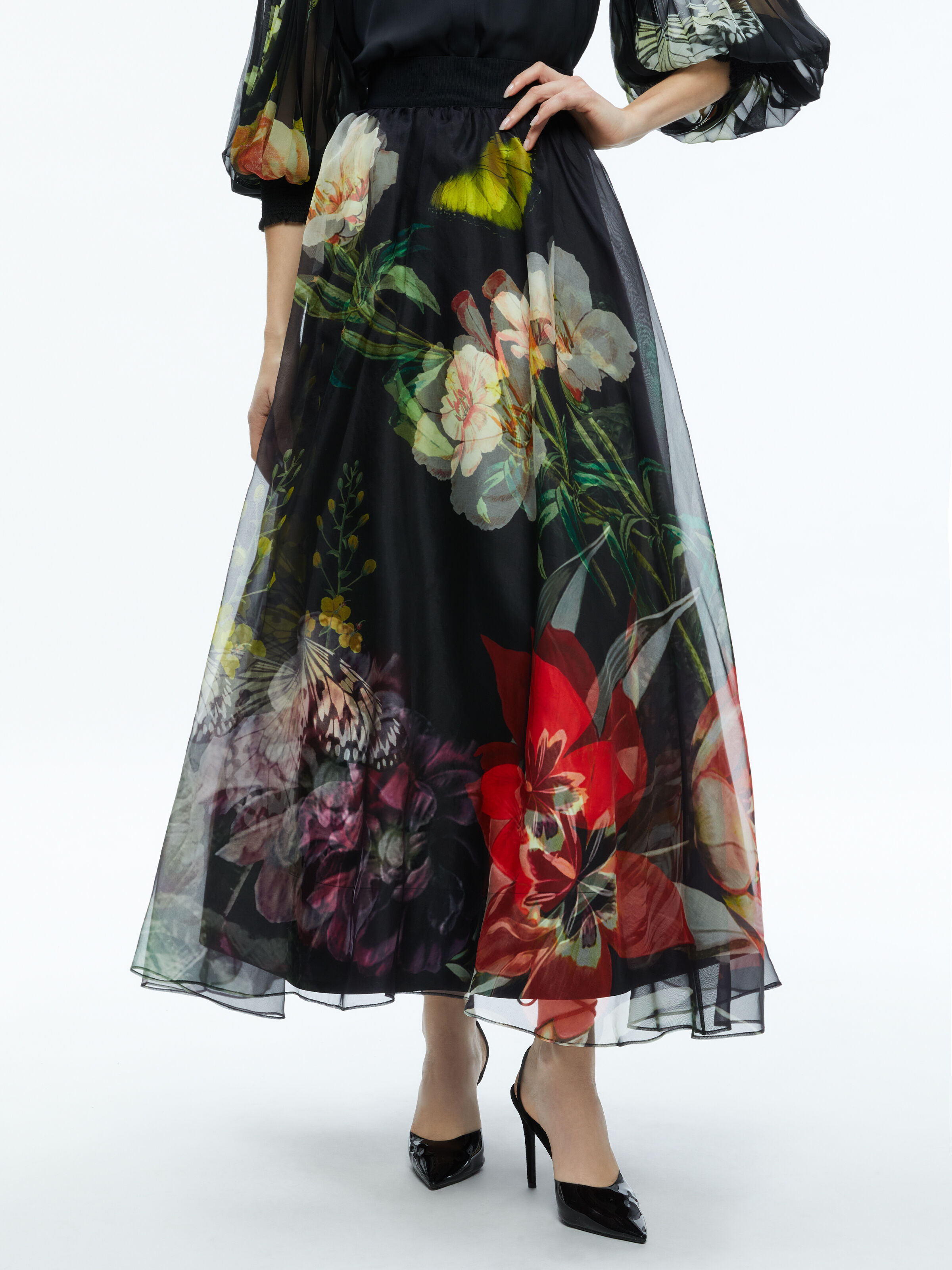 Nilda Voluminous Maxi Skirt In Essential Floral Alice And Olivia