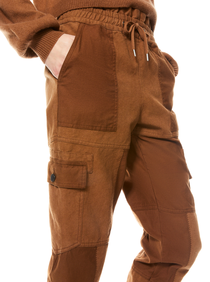 TRIBECA PATCHWORK JOGGER - CAMEL image 3 - Alice And Olivia