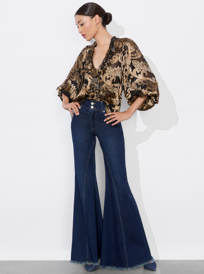 BEAUTIFUL HIGH RISE RUFFLE HEM JEAN - DREAM ON image 4 - Alice And Olivia